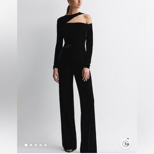 REISS ADELE VELVET OFF-THE-SHOULDER JUMPSUIT IN BLACK Size 4